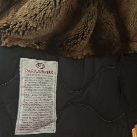 Paranumpers Masterpiece series Coat - Picture 9 of 10